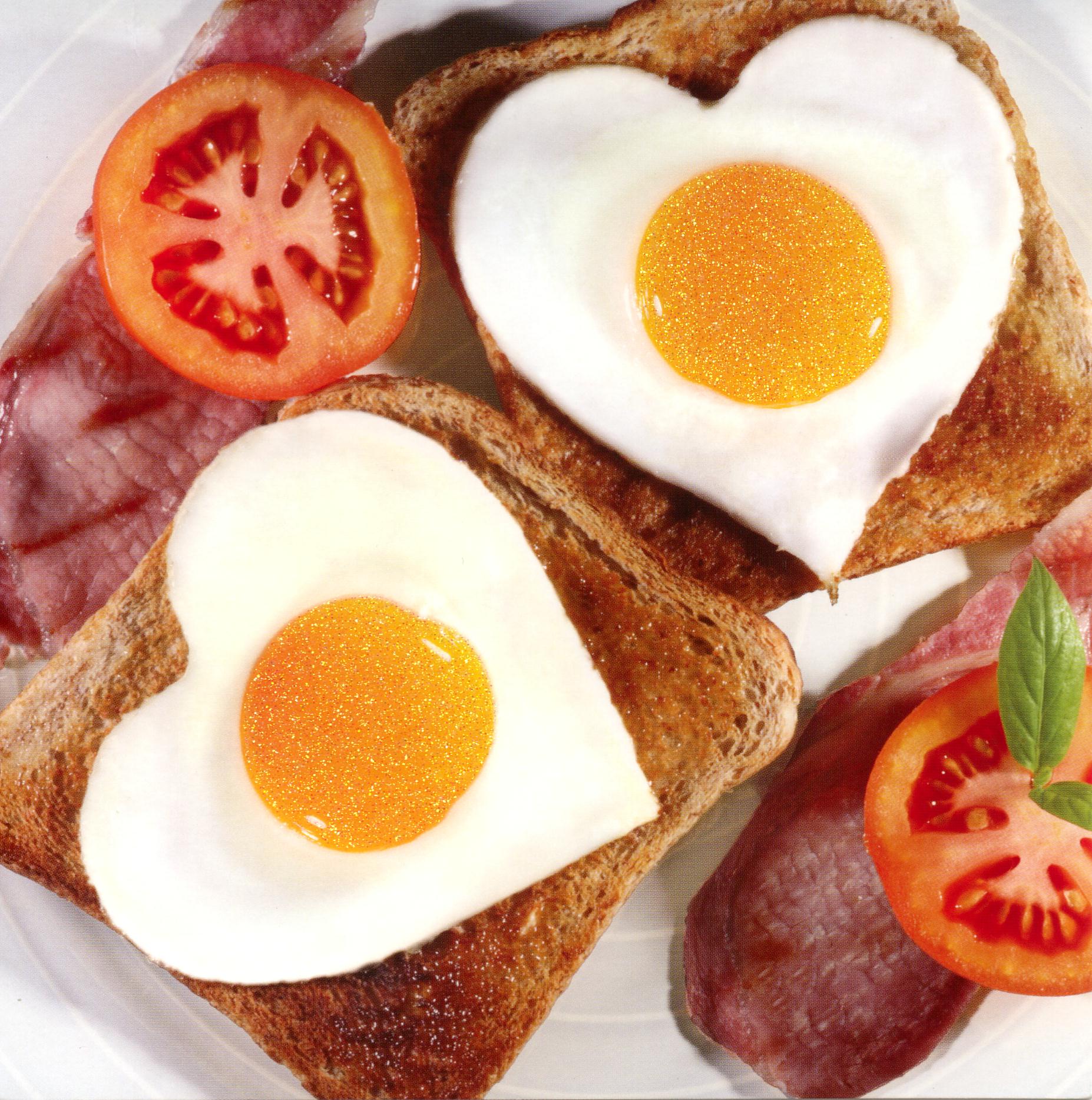 La importancia de consumir proteínas en el desayuno.